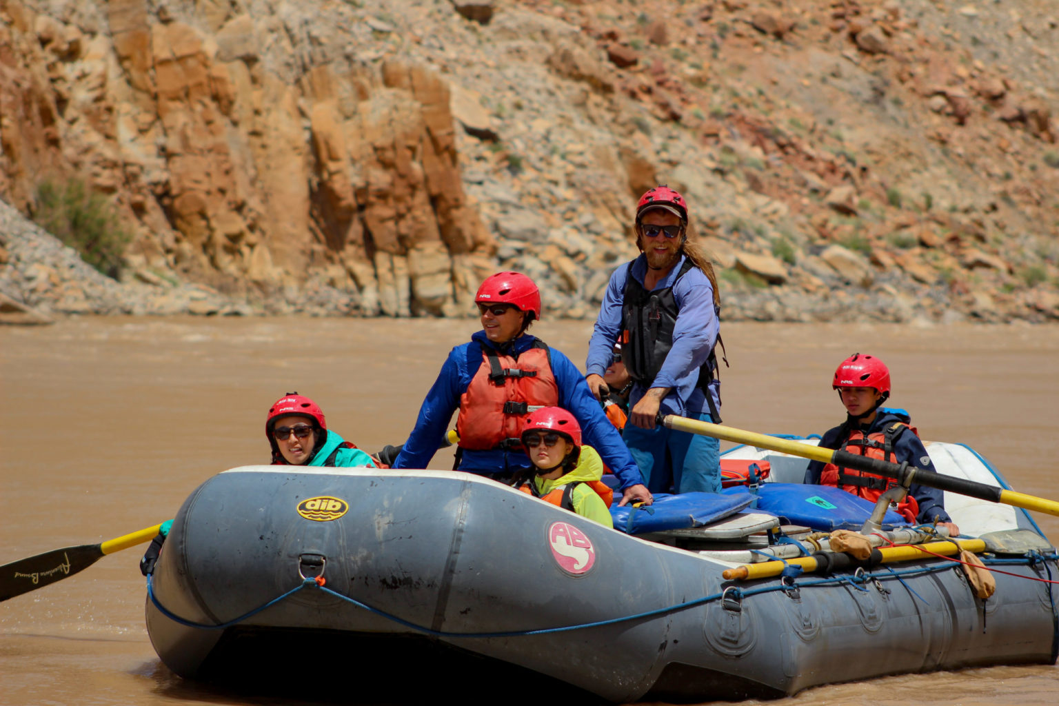 Cataract Canyon Family - Mild to Wild Rafting