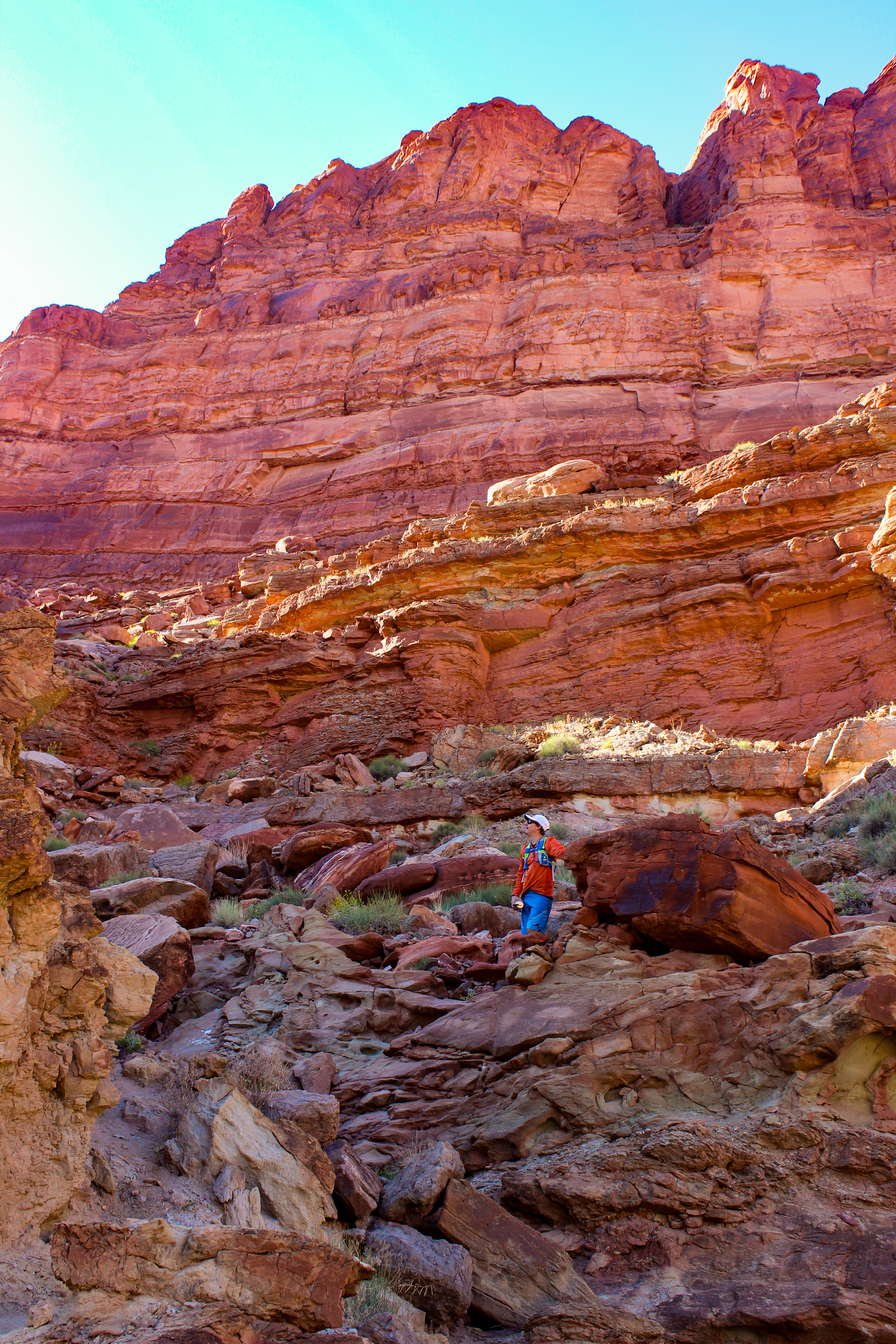 Hiking Cataract Canyon - Colorado River - Mild to Wild Rafting