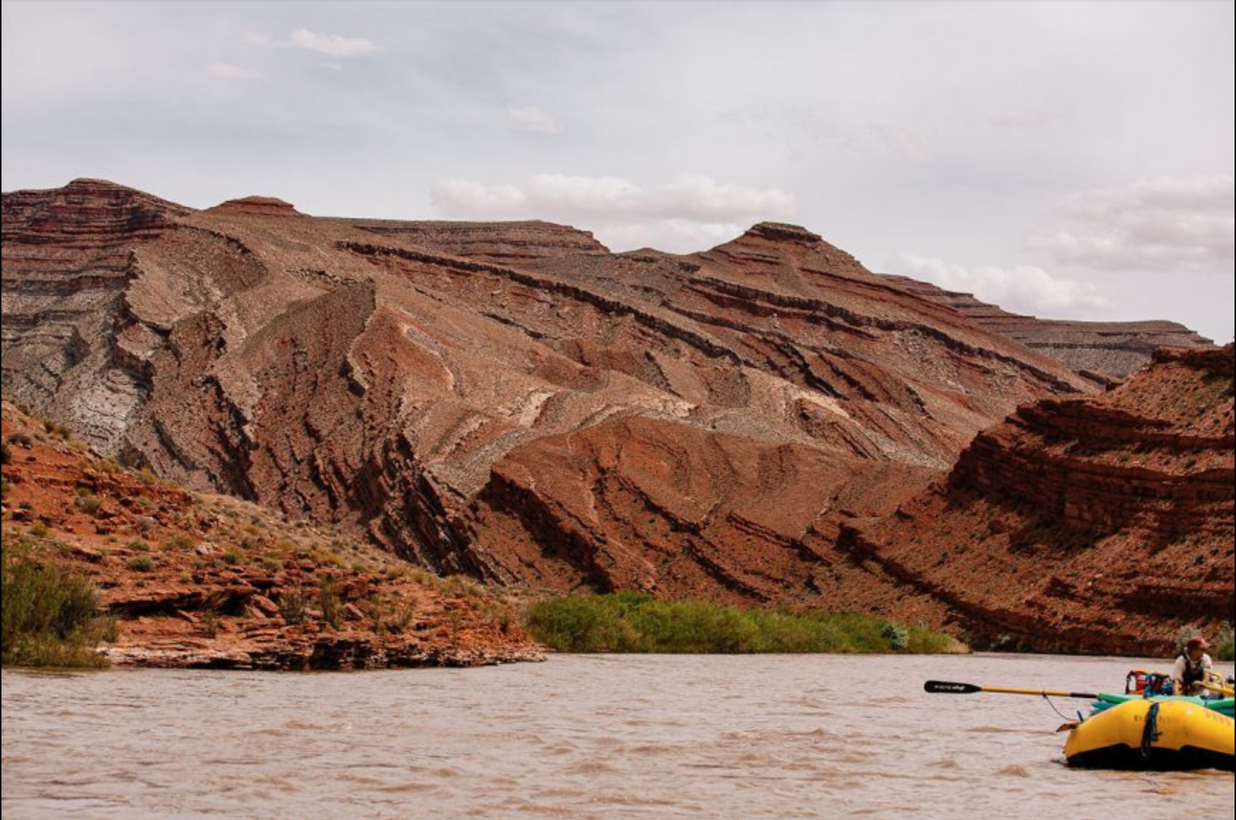 San Juan River, Utah - Boat Floating the San Juan River - Mild to Wild 