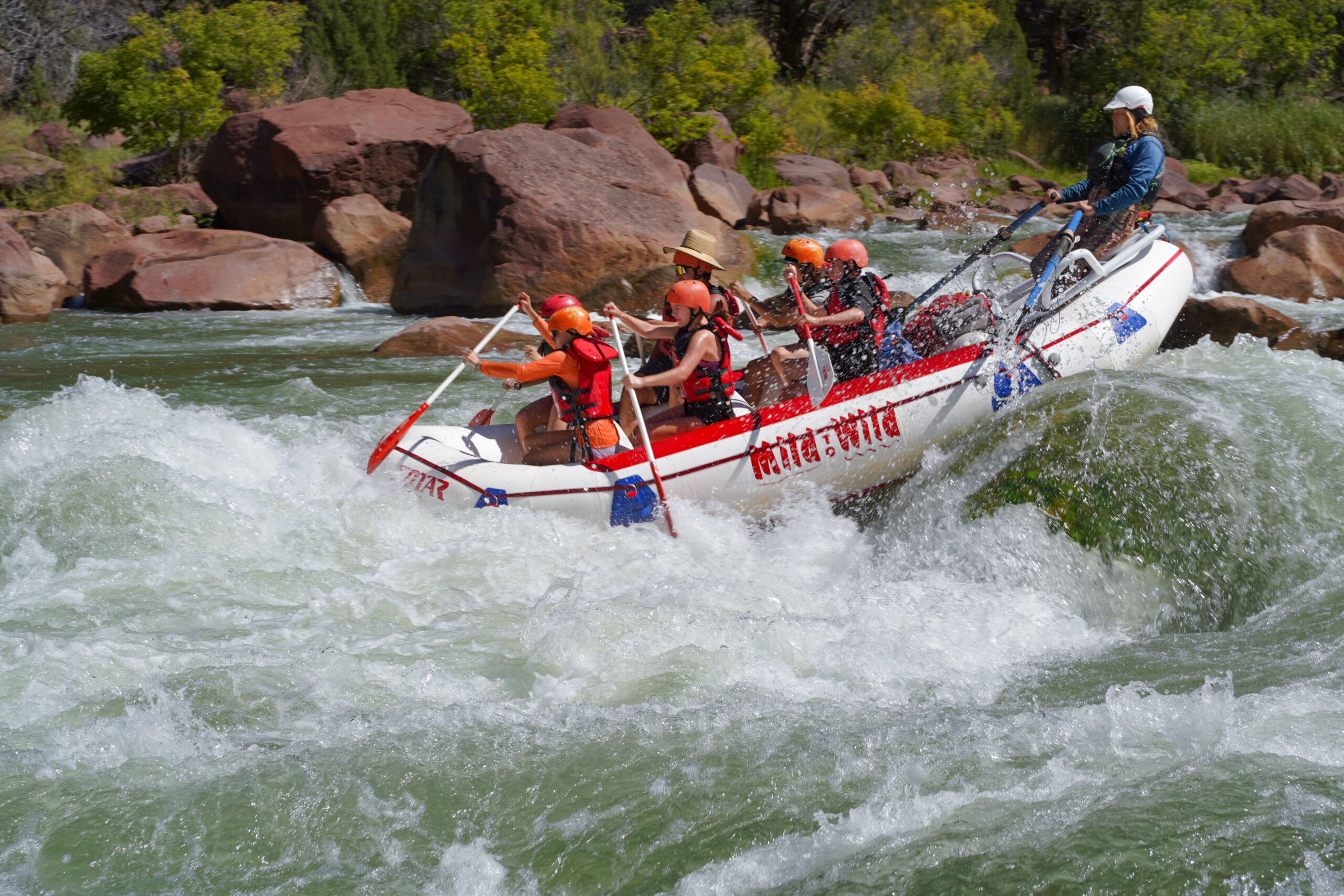 Gates of Lodore - Close up of group rafting through rapids