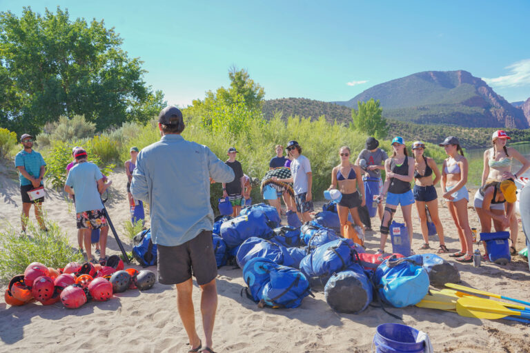 Gates of Lodore - Group rafting - Preparing to get in boats