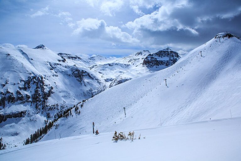 Snowy ski run at Telluride Ski Resort 